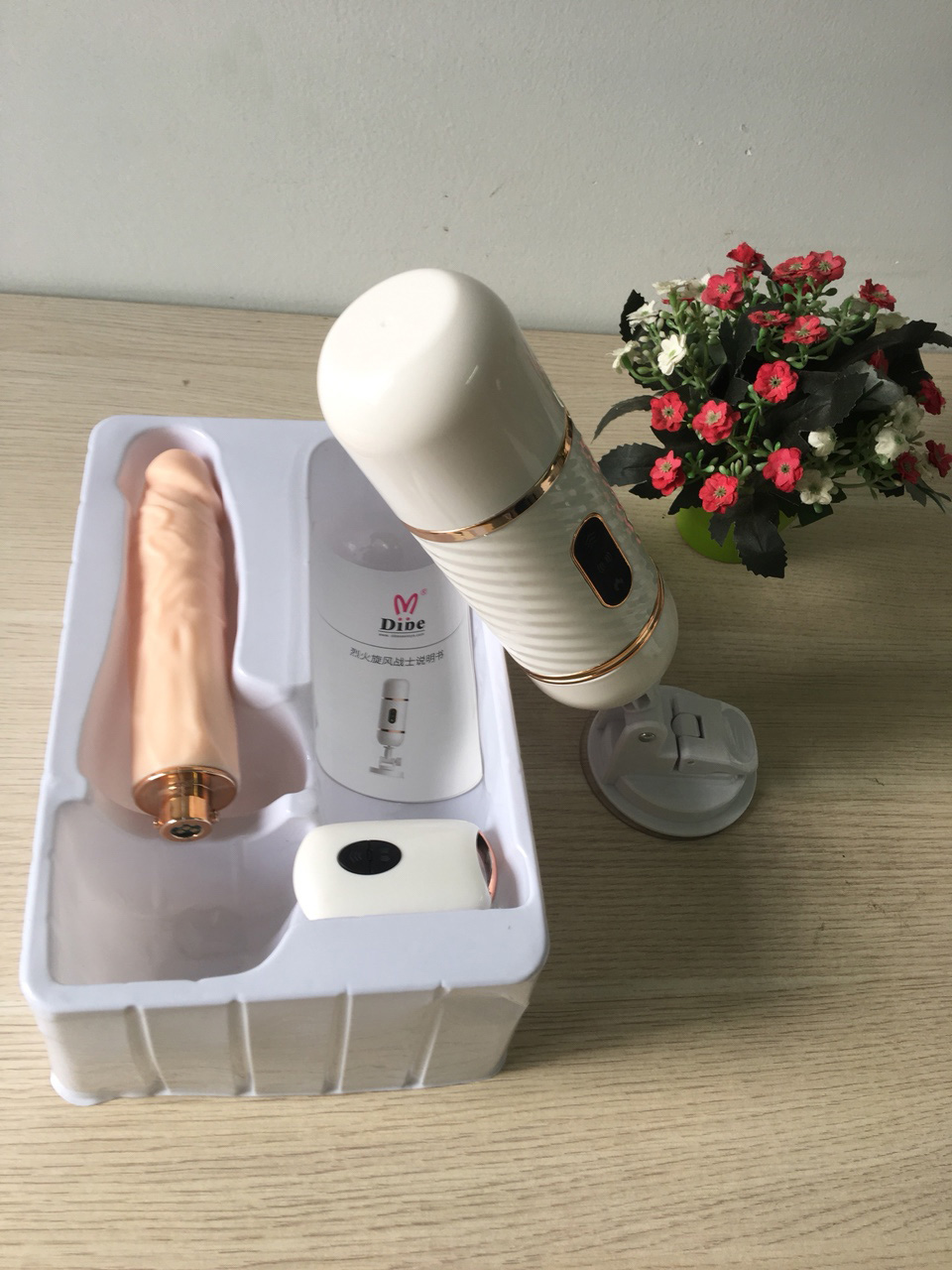 Máy rung thụt cao cấp, điều khiển từ xa, khuyến mãi hấp dẫn